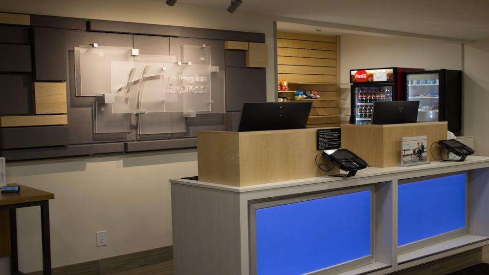 Holiday Inn Express Winfield - Teays Valley Hurricane Εξωτερικό φωτογραφία