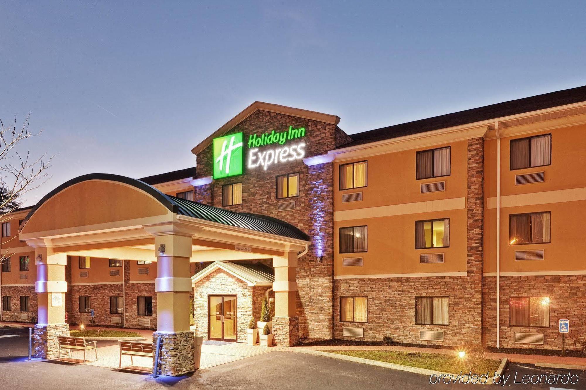 Holiday Inn Express Winfield - Teays Valley Hurricane Εξωτερικό φωτογραφία