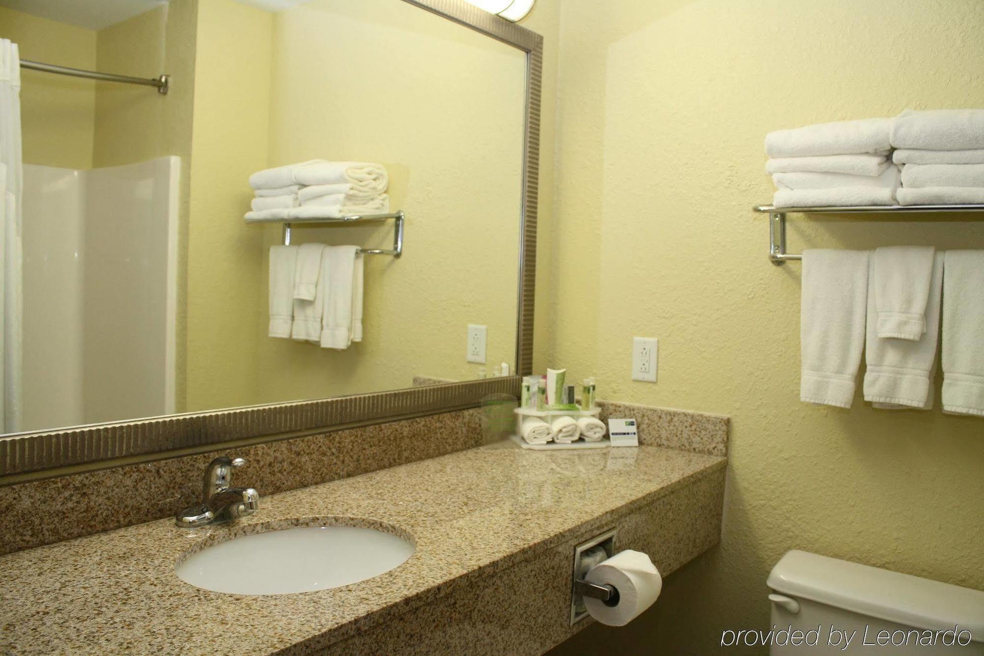 Holiday Inn Express Winfield - Teays Valley Hurricane Εξωτερικό φωτογραφία